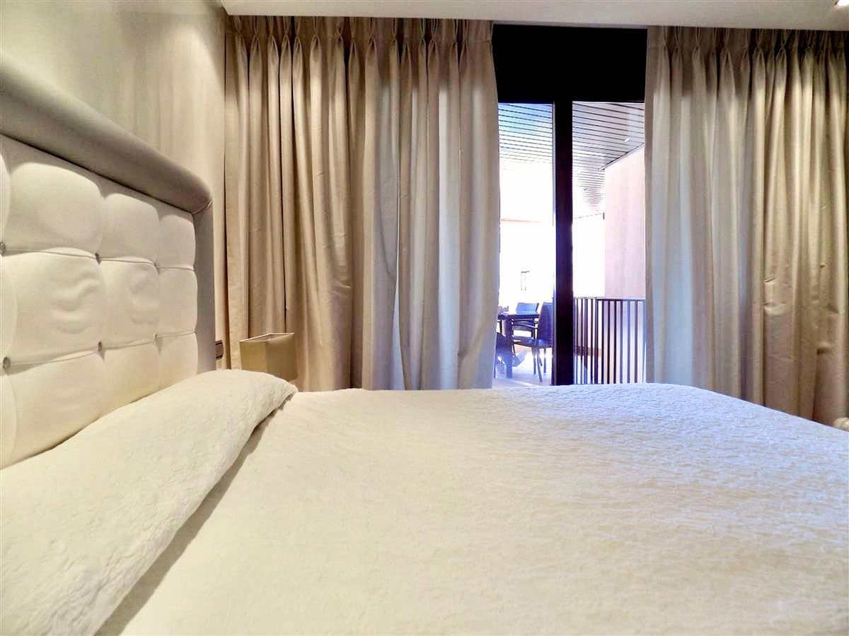 3 bedroom Beach Apartment for sale in New Golden Mile with pool garage - € 850,000 (Ref: 6015319)