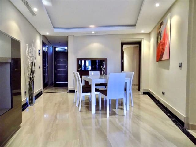 3 makuuhuone Ranta-asunto myytävänä paikassa New Golden Mile, Estepona mukana uima-altaan 
autotalli - 850 000 € (Ref: 6015319)