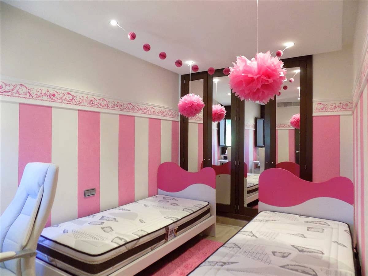 3 bedroom Beach Apartment for sale in New Golden Mile with pool garage - € 850,000 (Ref: 6015319)