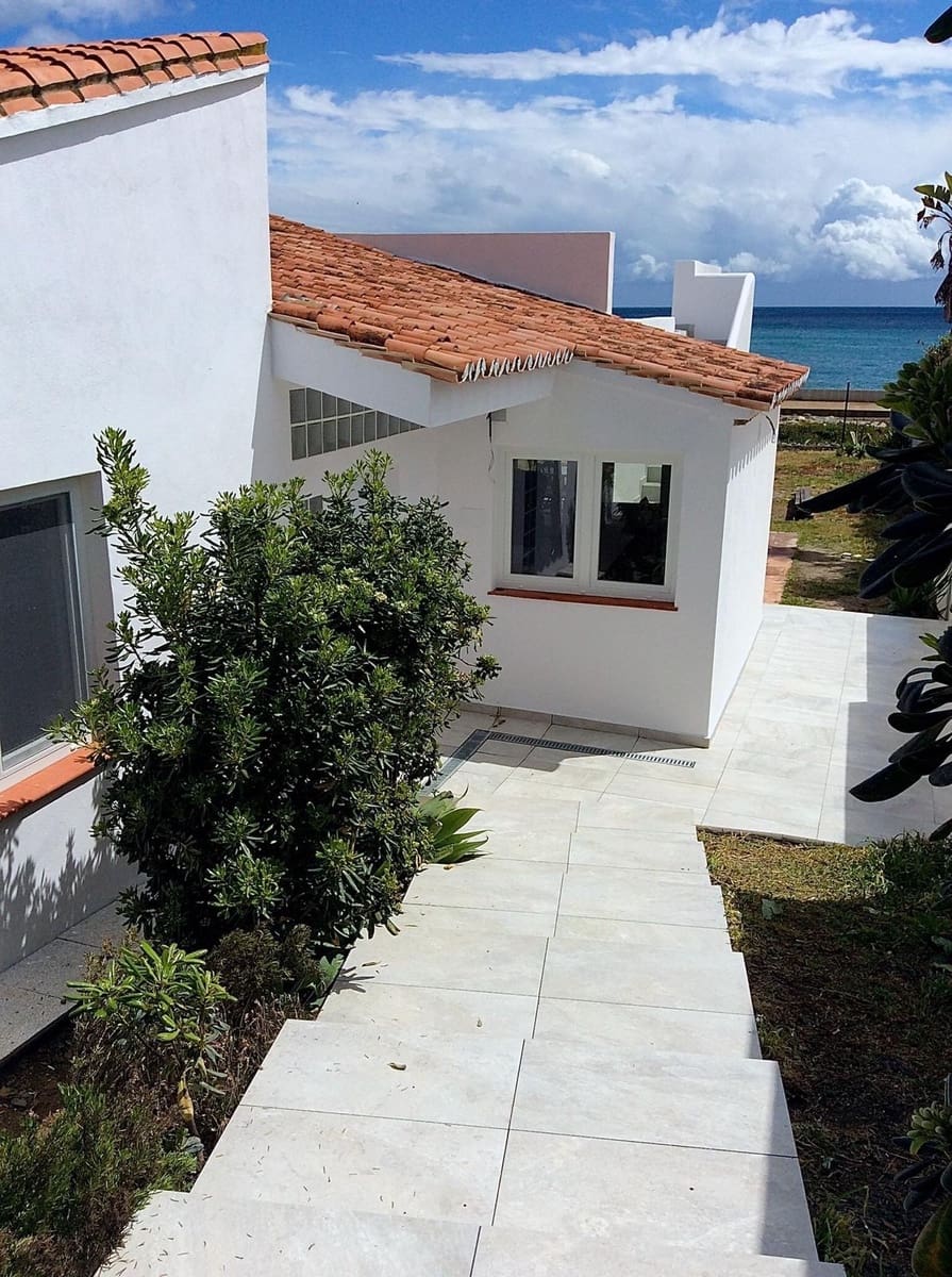 Chalet de 4 habitaciones en New Golden Mile en venta - 2.450.000 € (Ref: 6015354)