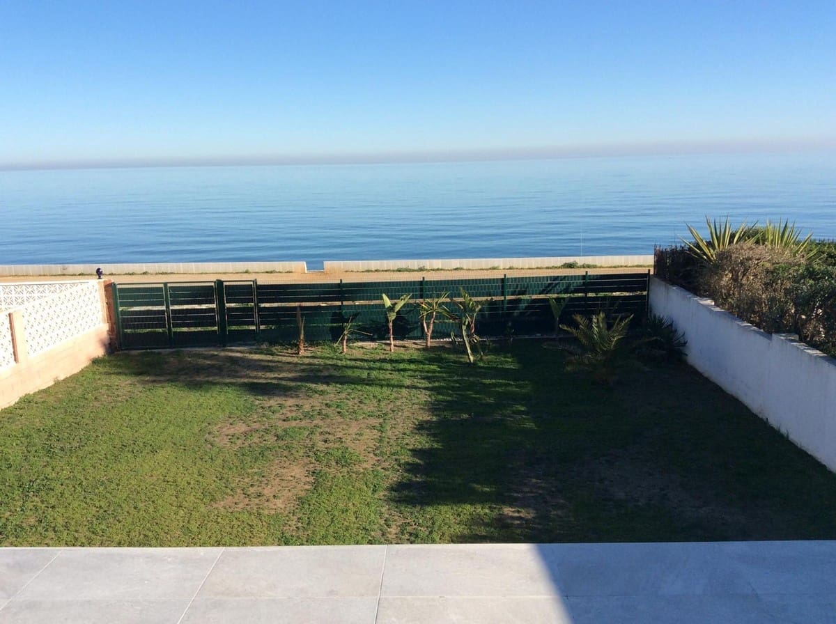 Chalet de 4 habitaciones en New Golden Mile en venta - 2.450.000 € (Ref: 6015354)