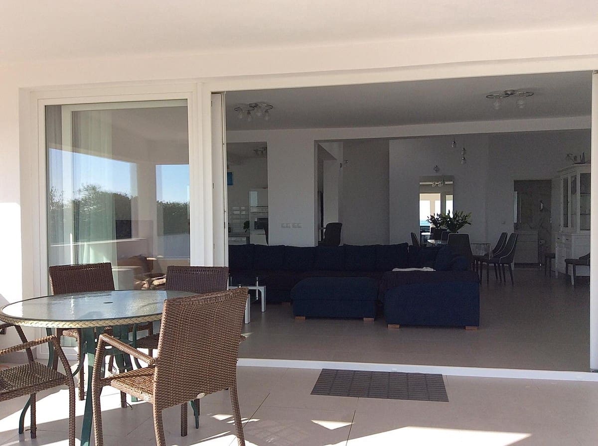 Chalet de 4 habitaciones en New Golden Mile en venta - 2.450.000 € (Ref: 6015354)