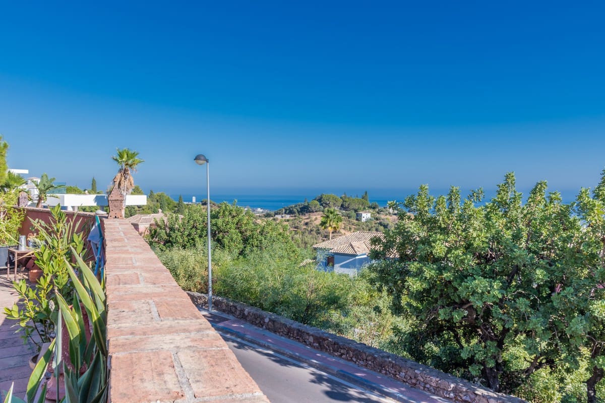 4 soverom Villa til salgs i Marbella med svømmebasseng garasje - € 995 000 (Ref: 6015404)