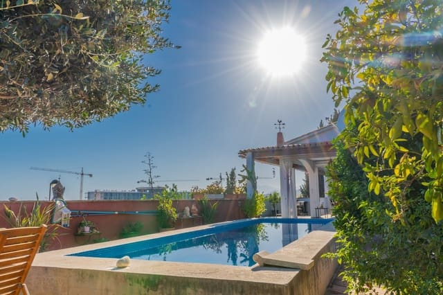 4 soverom Villa til salgs i Marbella med svømmebasseng garasje - € 995 000 (Ref: 6015404)