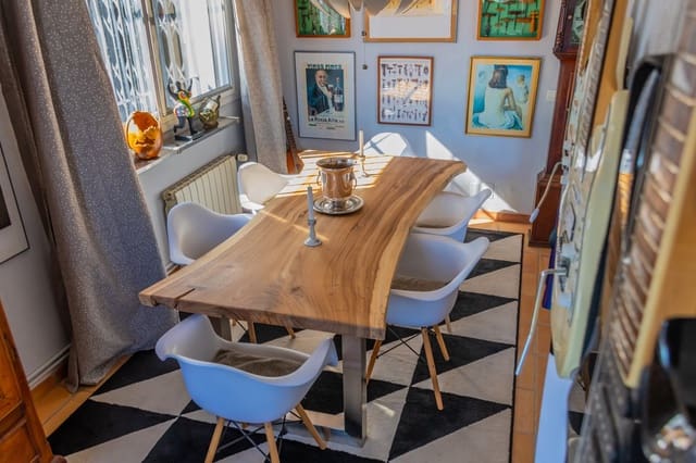 4 soverom Villa til salgs i Marbella med svømmebasseng garasje - € 995 000 (Ref: 6015404)