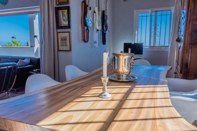 4 soverom Villa til salgs i Marbella med svømmebasseng garasje - € 995 000 (Ref: 6015404)