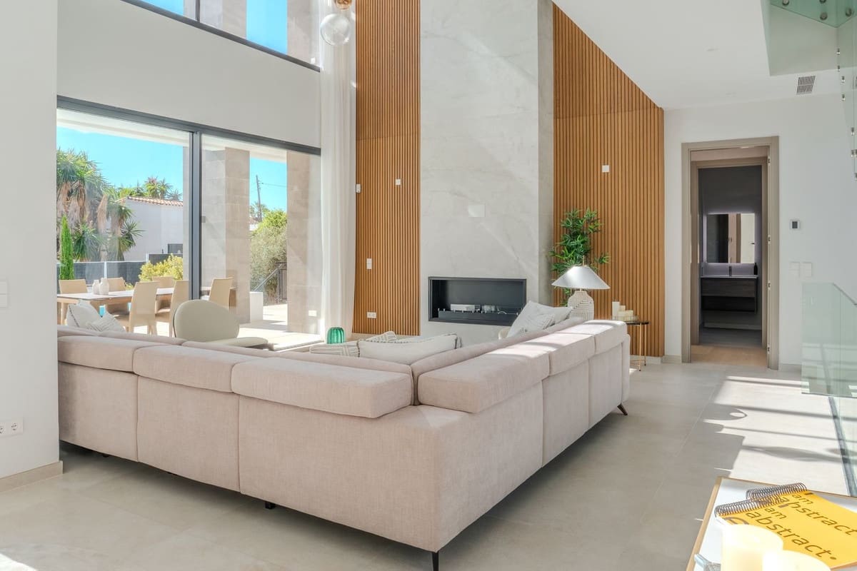 5 soverom Villa til salgs i Marbesa med svømmebasseng garasje - € 3 295 000 (Ref: 6015406)