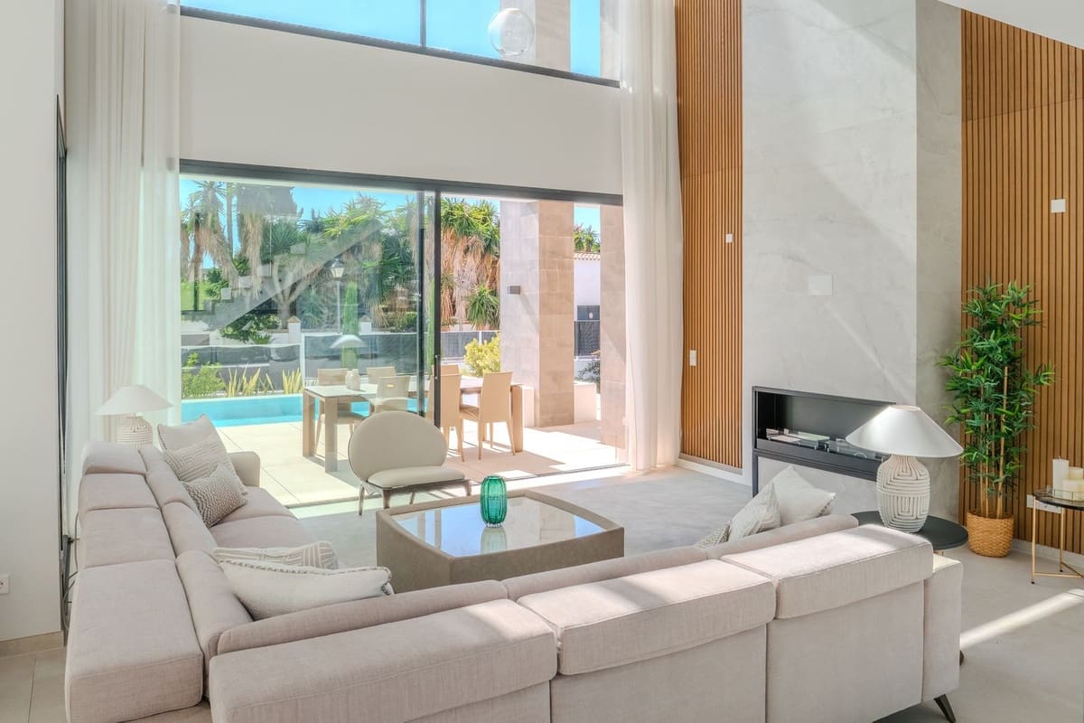 5 soverom Villa til salgs i Marbesa med svømmebasseng garasje - € 3 295 000 (Ref: 6015406)