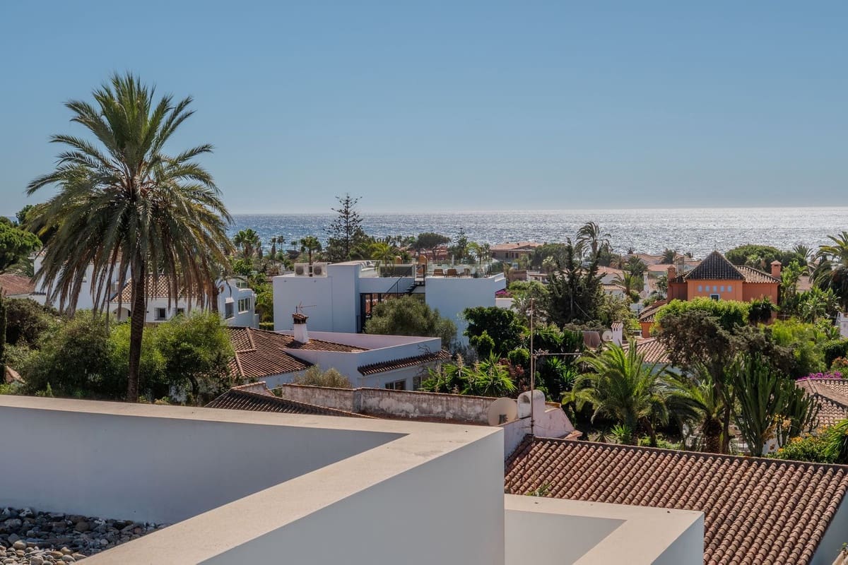 5 soverom Villa til salgs i Marbesa med svømmebasseng garasje - € 3 295 000 (Ref: 6015406)