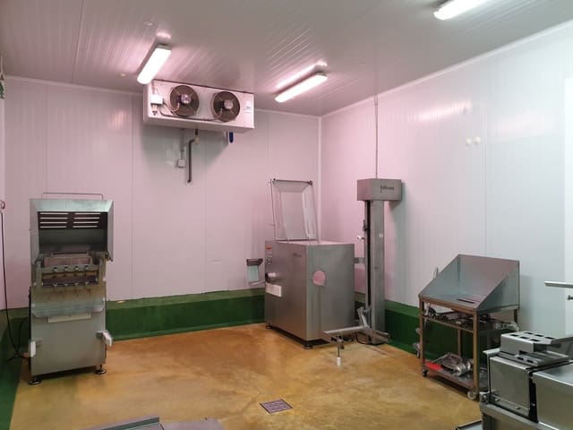 Business for sale in Málaga city with garage - € 3,995,000 (Ref: 6015410)