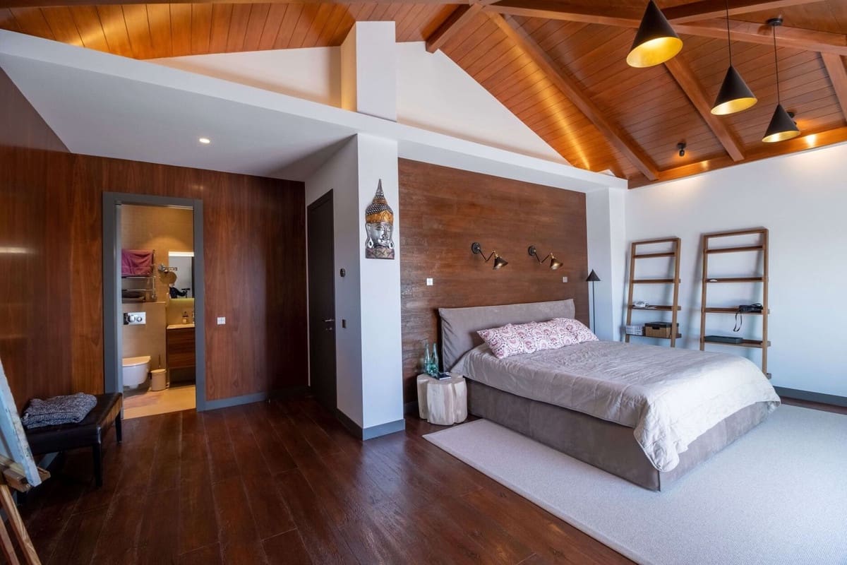 12 bedroom Villa for sale in Benahavis with pool garage - € 12,700,000 (Ref: 6078390)