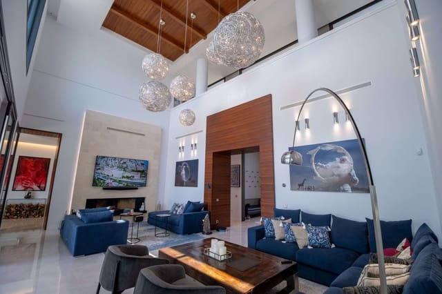 12 bedroom Villa for sale in Benahavís with pool garage - € 12,700,000 (Ref: 6078390)