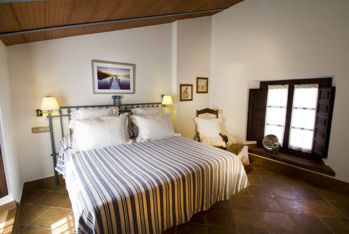 7 soveværelse Finca/Landehus til salg i Archidona med swimmingpool garage - € 1.200.000 (Ref: 6226835)