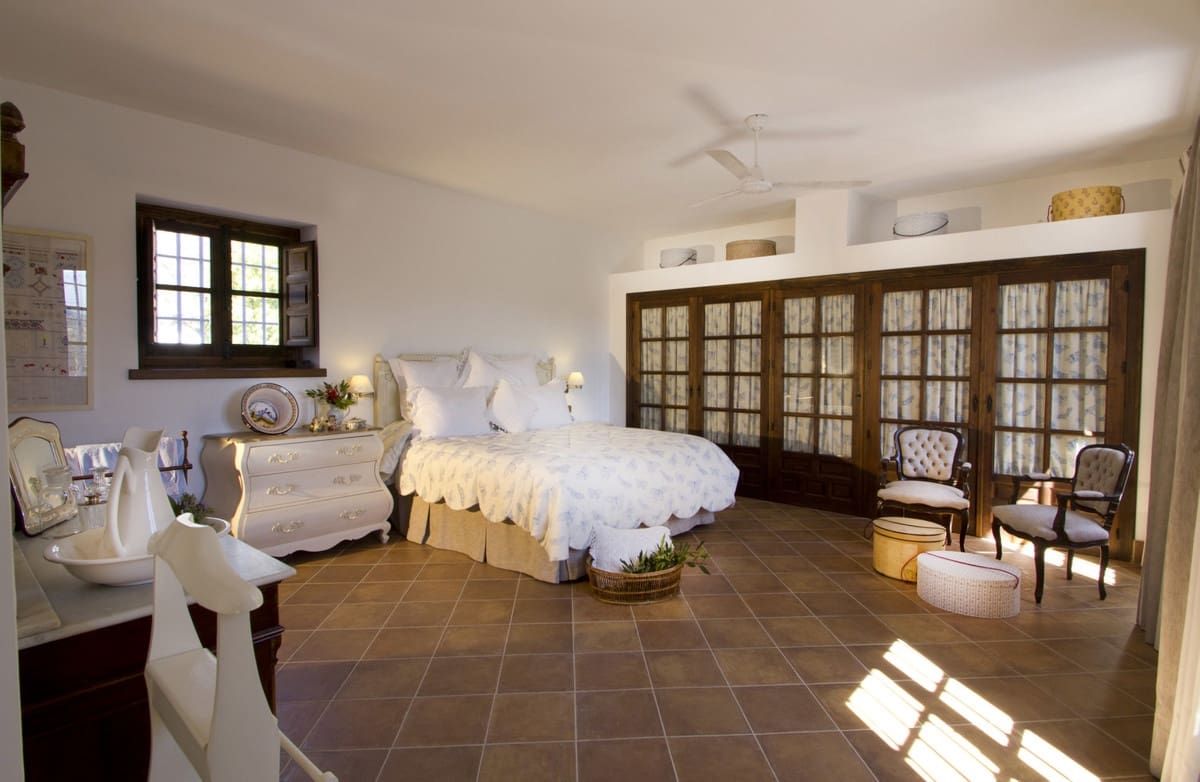 7 quarto Quinta/Casa Rural para venda em Archidona com piscina garagem - 1 200 000 € (Ref: 6226835)