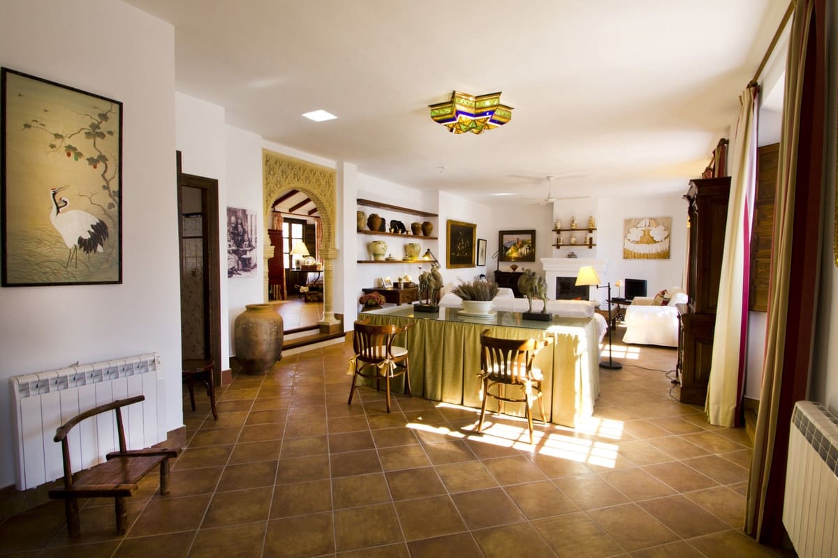 7 quarto Quinta/Casa Rural para venda em Archidona com piscina garagem - 1 200 000 € (Ref: 6226835)