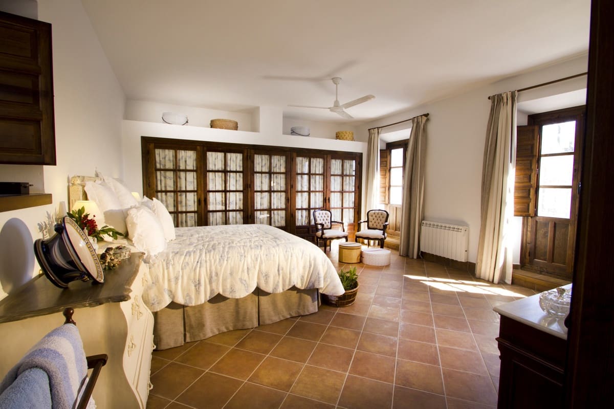 7 quarto Quinta/Casa Rural para venda em Archidona com piscina garagem - 1 200 000 € (Ref: 6226835)