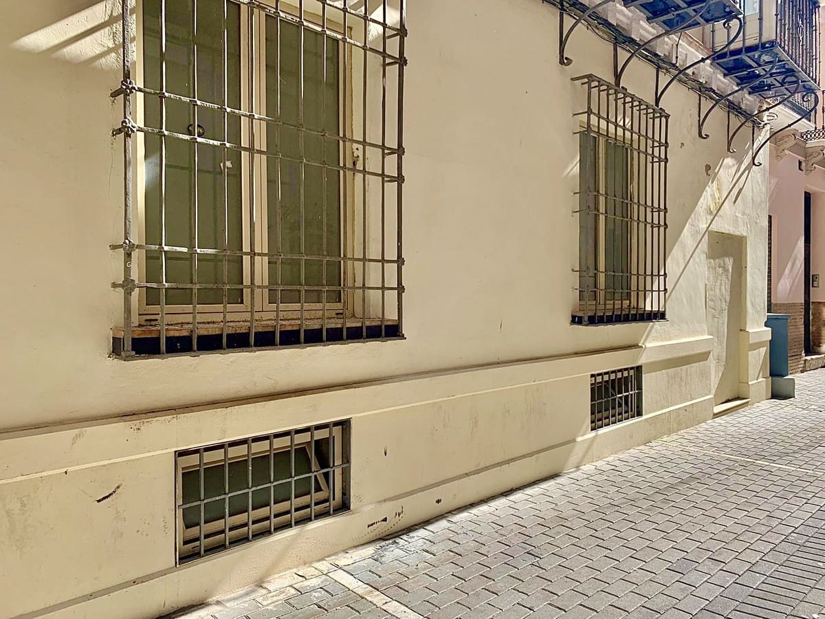 Hotel de 7 habitaciones en Málaga ciudad en venta - 1.950.000 € (Ref: 6382139)