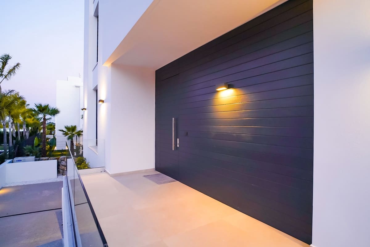 5 makuuhuone Huvila myytävänä paikassa Los Flamingos mukana uima-altaan 
autotalli - 3 350 000 € (Ref: 6590977)