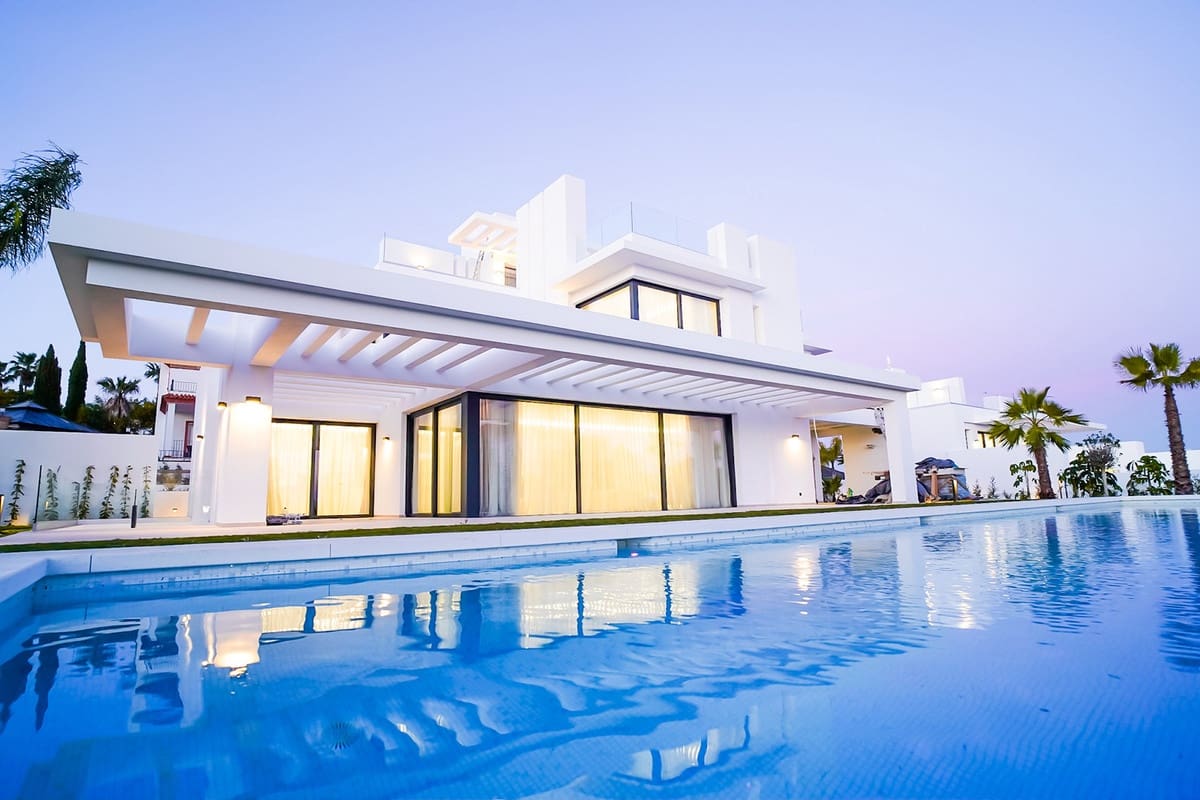 5 makuuhuone Huvila myytävänä paikassa Los Flamingos mukana uima-altaan 
autotalli - 3 350 000 € (Ref: 6590977)