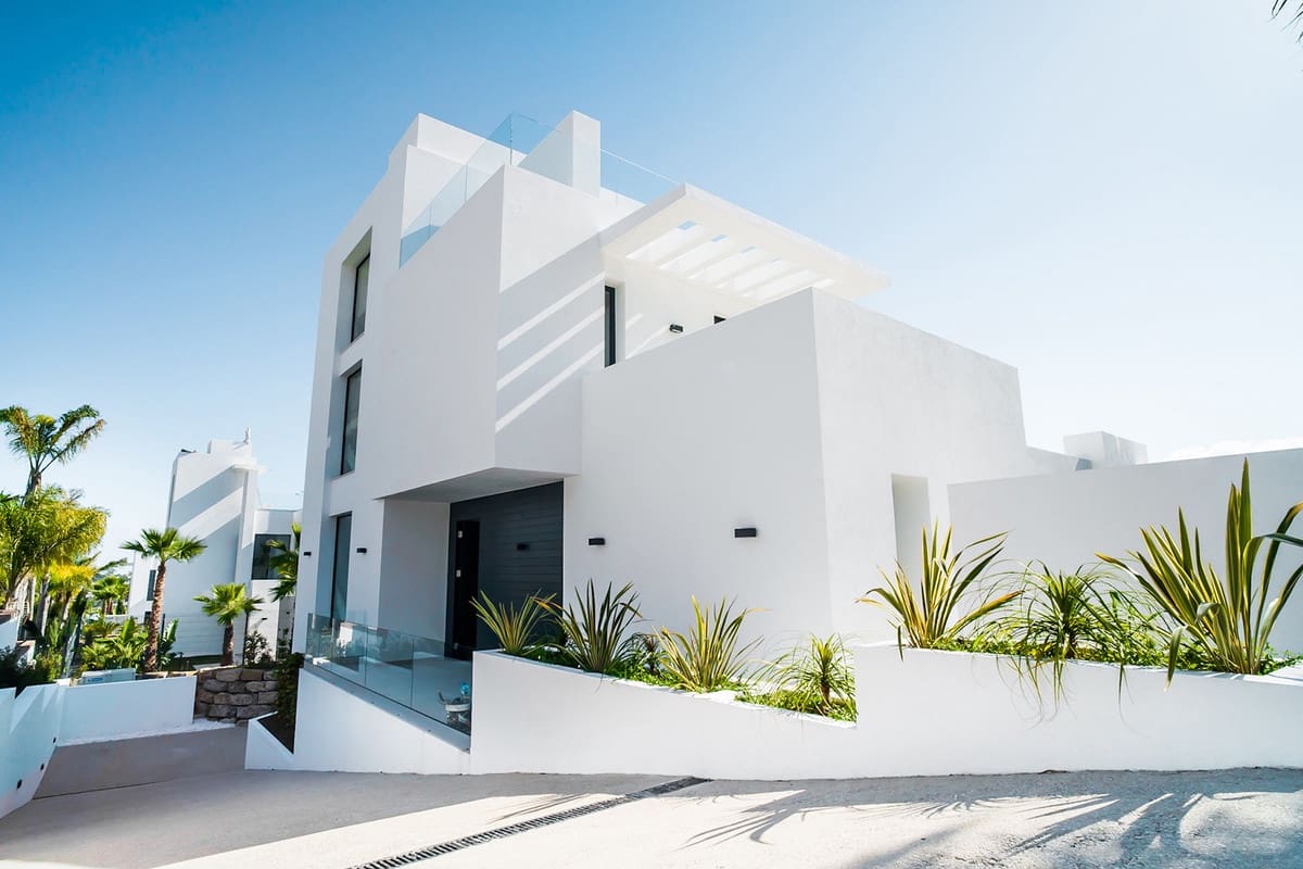 5 makuuhuone Huvila myytävänä paikassa Los Flamingos mukana uima-altaan 
autotalli - 3 350 000 € (Ref: 6590977)