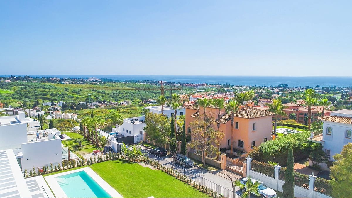 5 makuuhuone Huvila myytävänä paikassa Los Flamingos mukana uima-altaan 
autotalli - 3 350 000 € (Ref: 6590977)