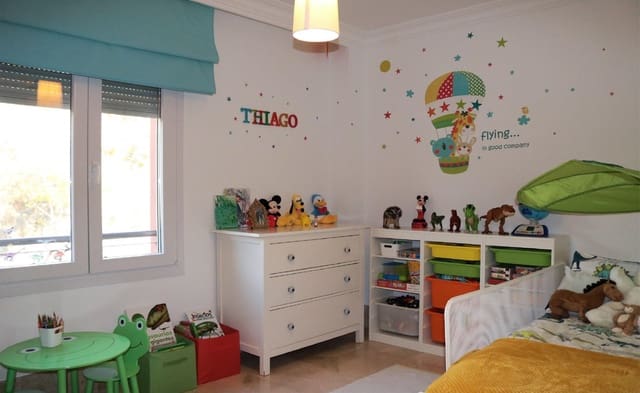 3 quarto Moradia para venda em Santa Clara, Marbella com piscina garagem - 1 650 000 € (Ref: 6729258)