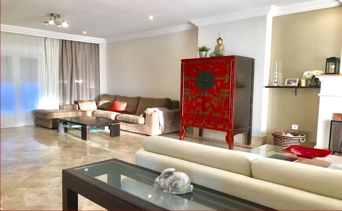 3 quarto Moradia para venda em Marbella com piscina garagem - 1 650 000 € (Ref: 6729258)