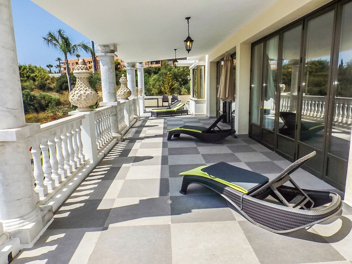 7 soverom Villa til salgs i Los Flamingos med svømmebasseng garasje - € 3 865 000 (Ref: 6754853)