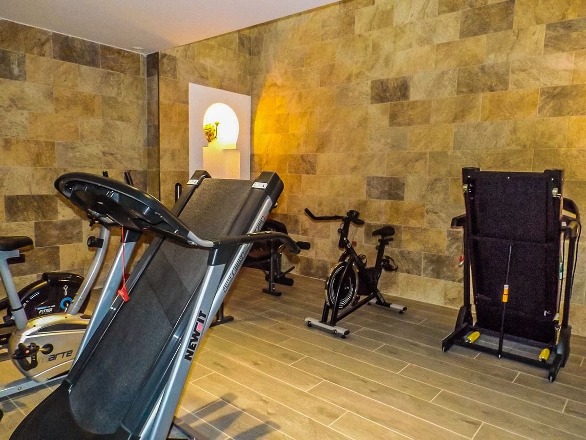 7 soverom Villa til salgs i Los Flamingos med svømmebasseng garasje - € 3 865 000 (Ref: 6754853)