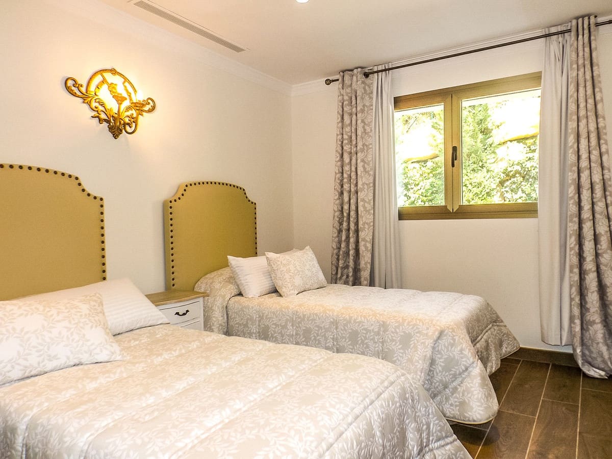 7 soverom Villa til salgs i Los Flamingos med svømmebasseng garasje - € 3 865 000 (Ref: 6754853)