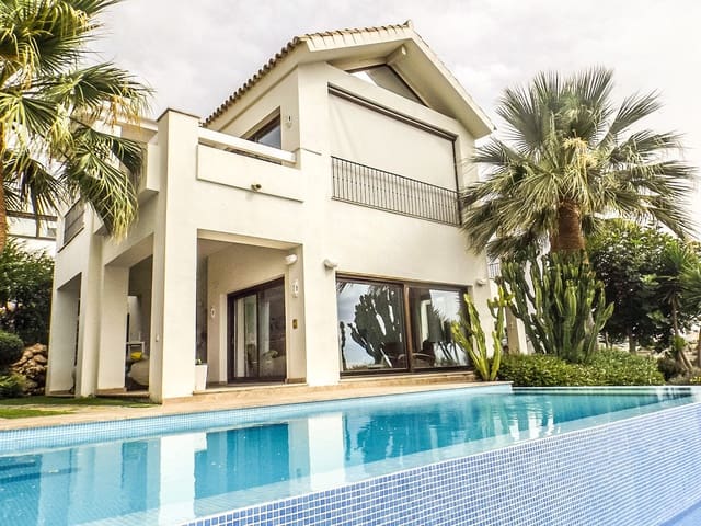 5 bedroom Villa for sale in Benahavís with pool garage - € 1,690,000 (Ref: 6759826)