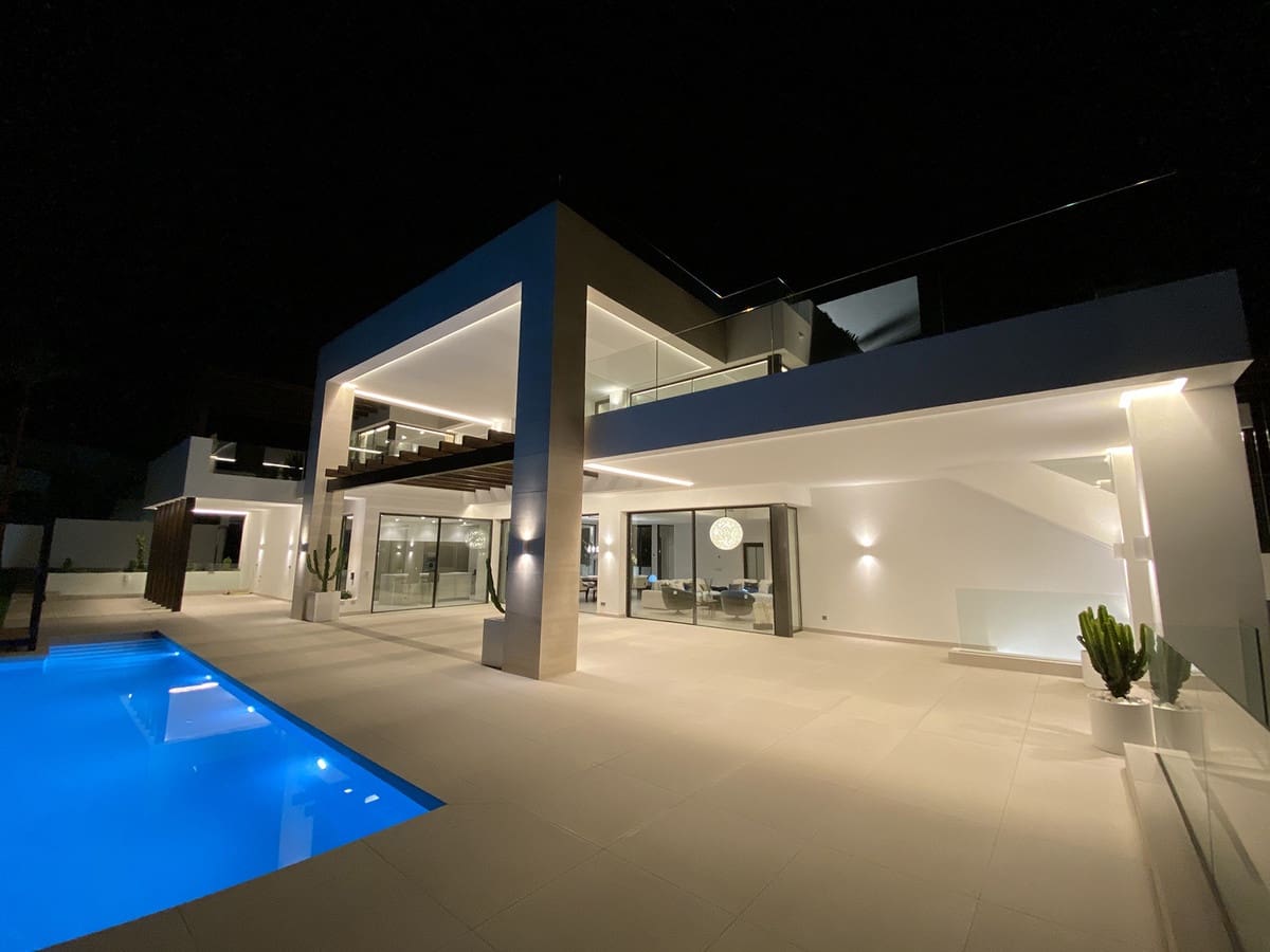 6 sypialnia Willa na sprzedaż w Los Flamingos z basenem - 5 450 000 € (Ref: 6795411)