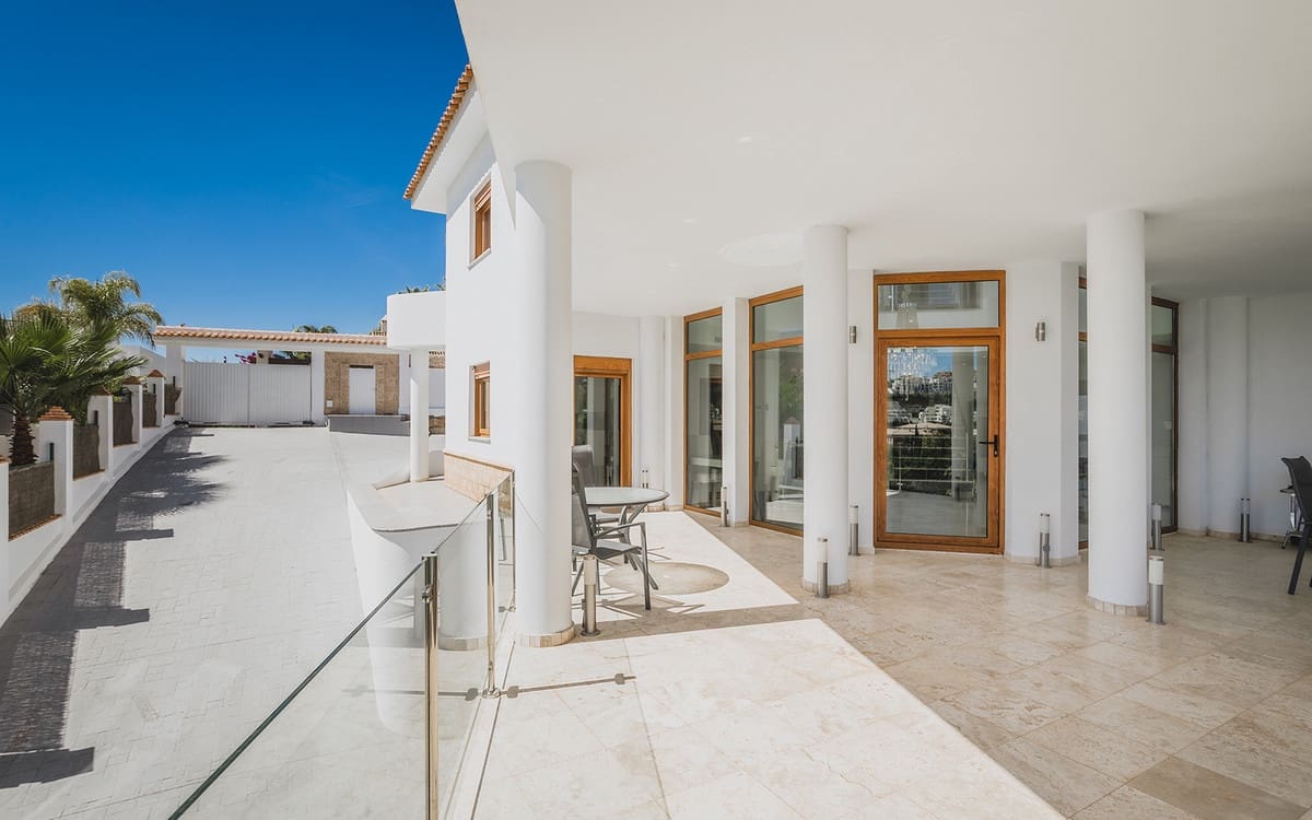 5 soveværelse Villa til salg i Los Flamingos med swimmingpool garage - € 3.250.000 (Ref: 6850151)