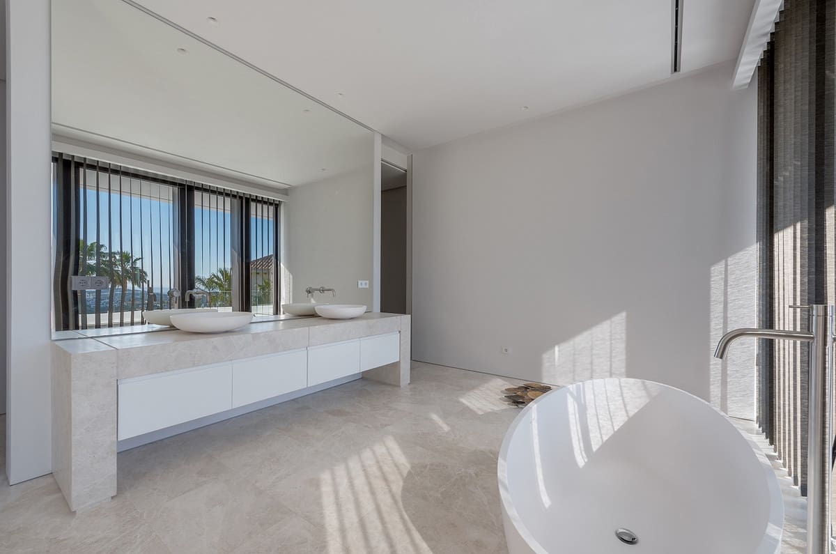 Chalet de 7 habitaciones en Benahavís en venta con piscina garaje - 4.500.000 € (Ref: 6863833)