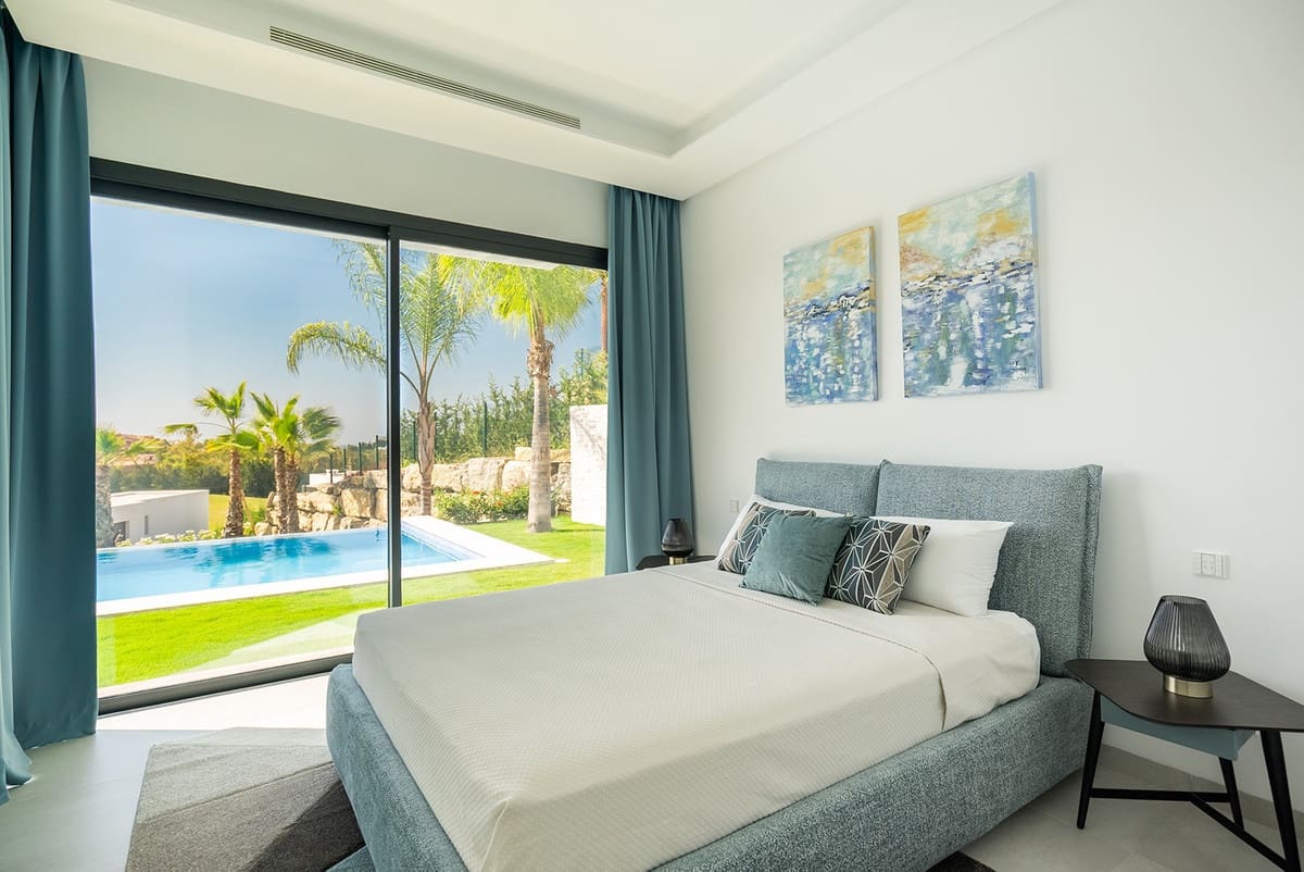 5 bedroom Villa for sale in Benahavis with pool garage - € 3,490,000 (Ref: 6863834)