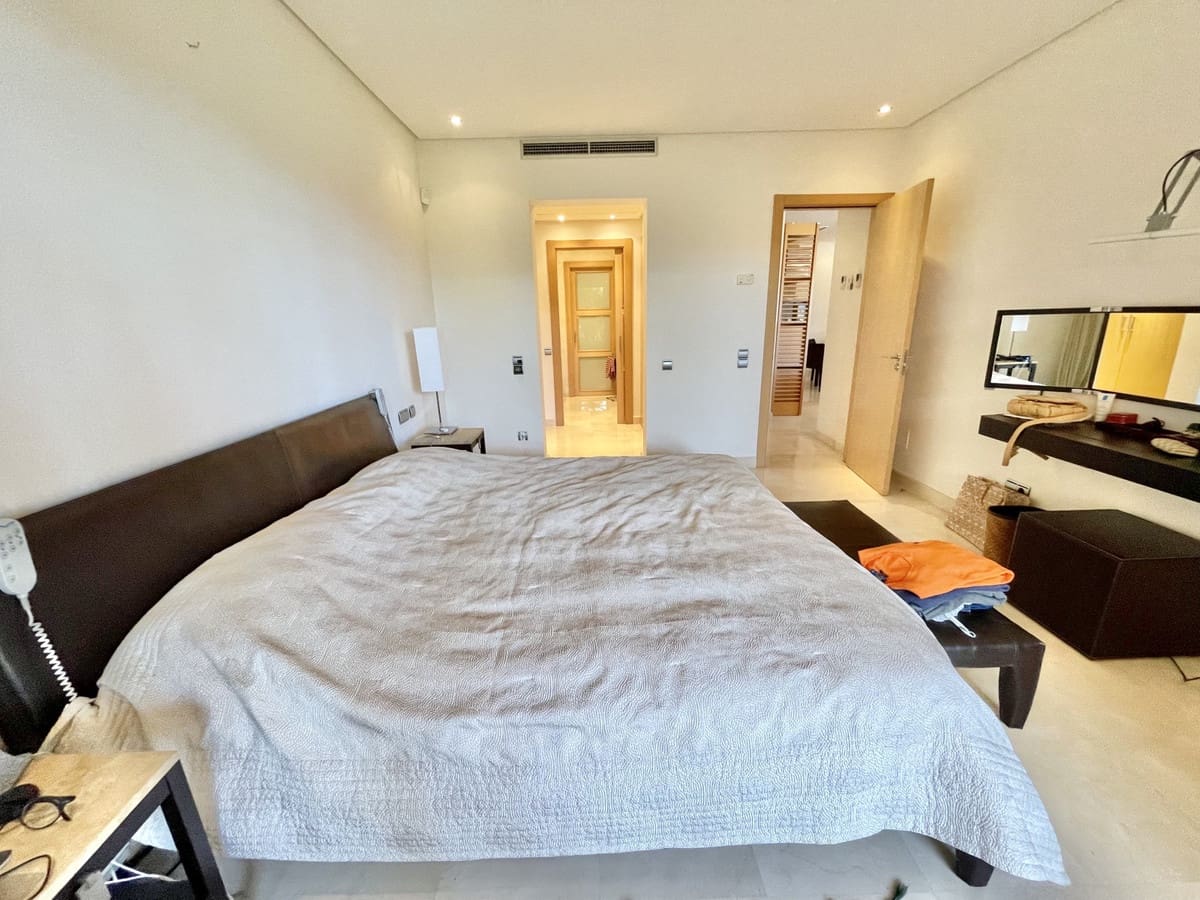 2 sypialnia Apartament na sprzedaż w Golden Mile z basenem garażem - 950 000 € (Ref: 6902227)