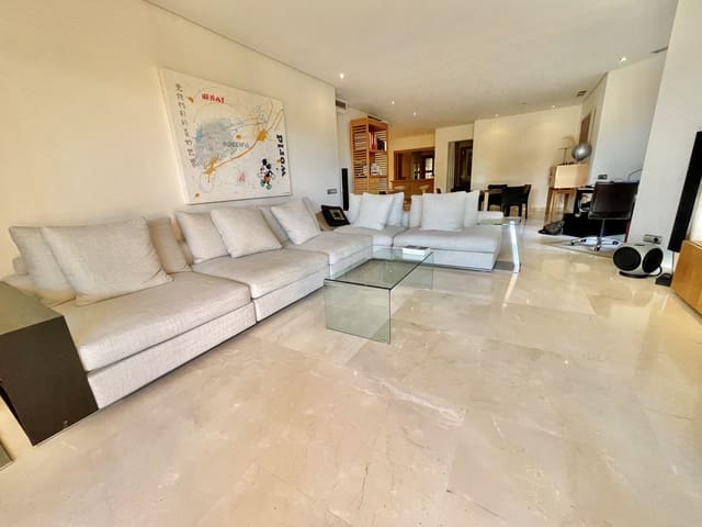 2 makuuhuone Huoneisto myytävänä paikassa Sierra Blanca, Marbella mukana uima-altaan 
autotalli - 950 000 € (Ref: 6902227)