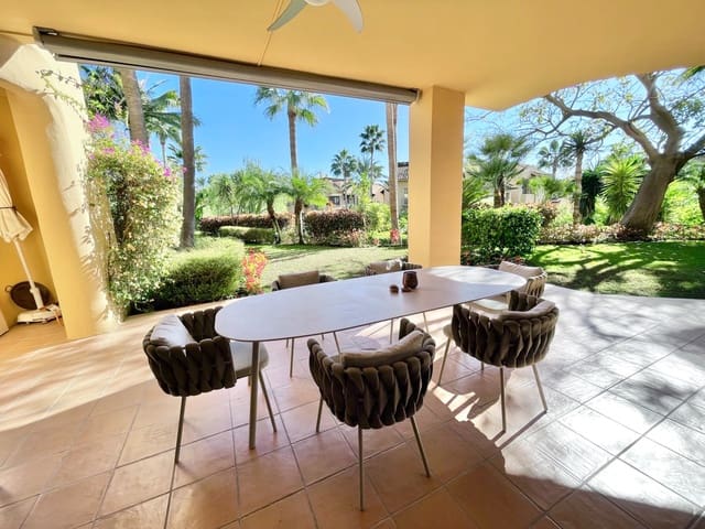 2 makuuhuone Huoneisto myytävänä paikassa Sierra Blanca, Marbella mukana uima-altaan 
autotalli - 950 000 € (Ref: 6902227)