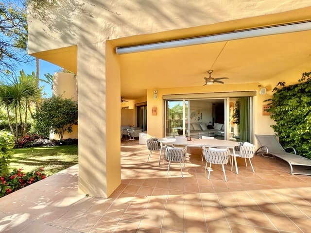 2 makuuhuone Huoneisto myytävänä paikassa Sierra Blanca, Marbella mukana uima-altaan 
autotalli - 950 000 € (Ref: 6902227)