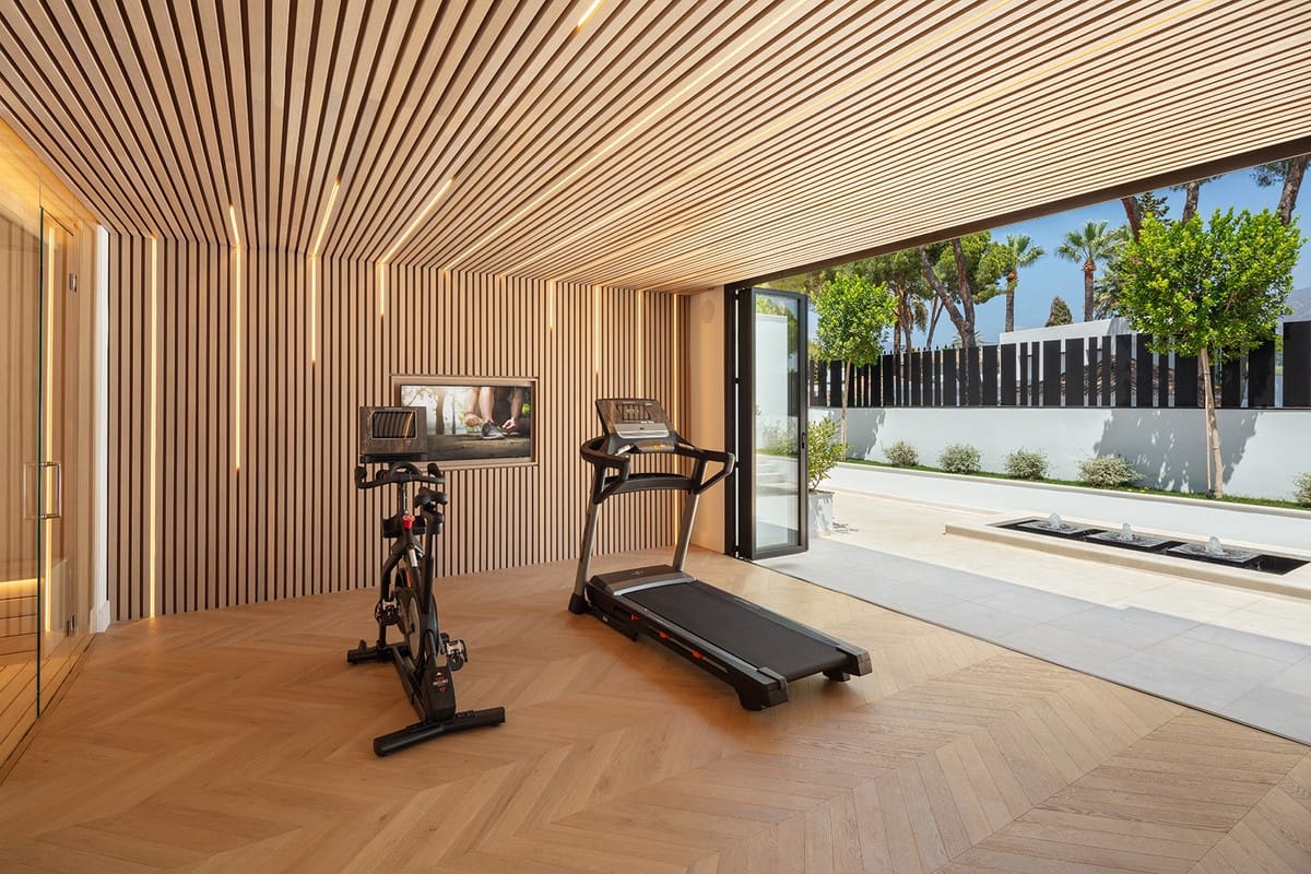 Chalet de 5 habitaciones en Nueva Andalucia en venta con piscina garaje - 4.995.000 € (Ref: 6932781)