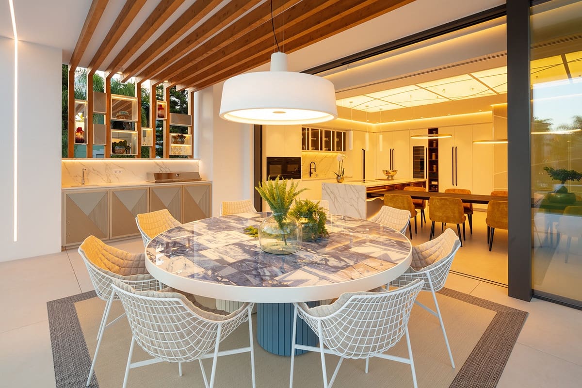 5 soverom Villa til salgs i Bahia de Marbella med svømmebasseng garasje - € 7 500 000 (Ref: 6932782)