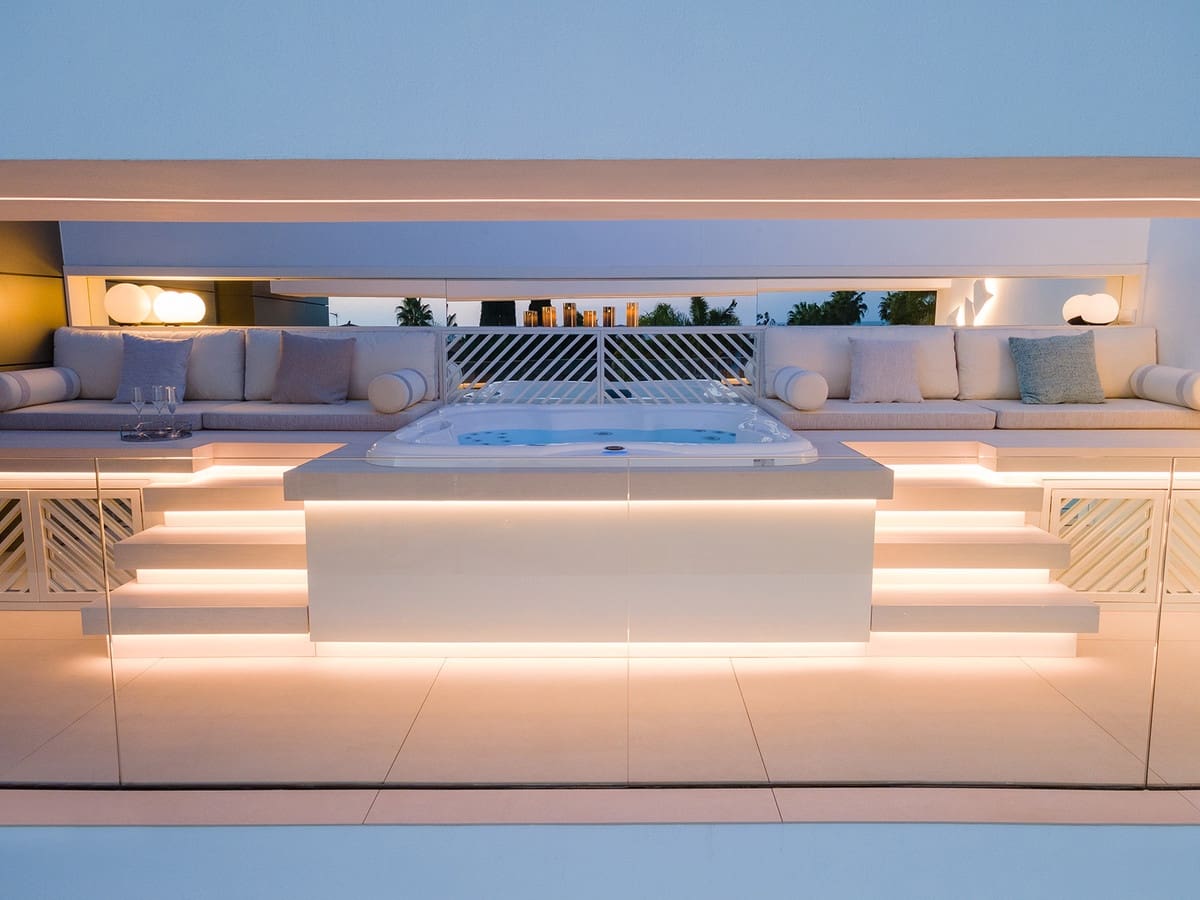 5 soverom Villa til salgs i Bahia de Marbella med svømmebasseng garasje - € 7 500 000 (Ref: 6932782)