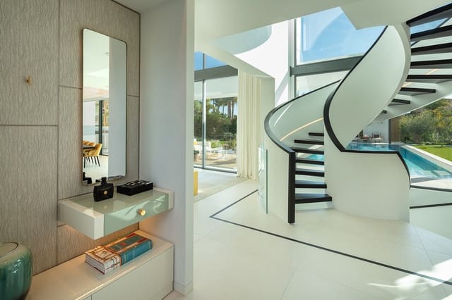 5 Zimmer Villa zu verkaufen in Bahía de Marbella, Marbella mit Pool Garage - 7.500.000 € (Ref: 6932782)