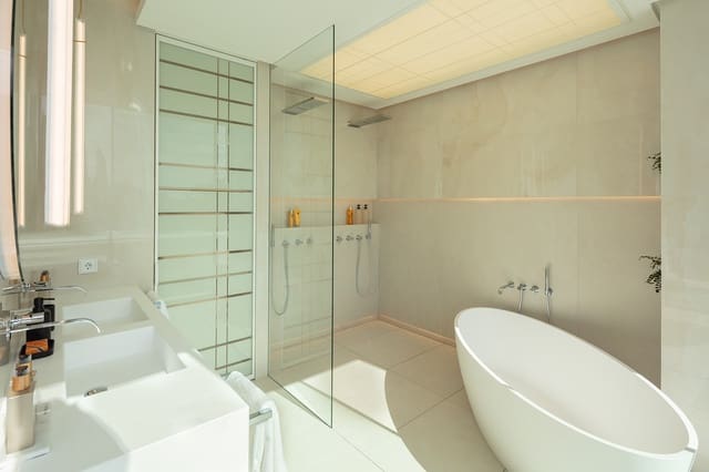 5 soverom Villa til salgs i Bahía de Marbella, Marbella med svømmebasseng garasje - € 7 500 000 (Ref: 6932782)