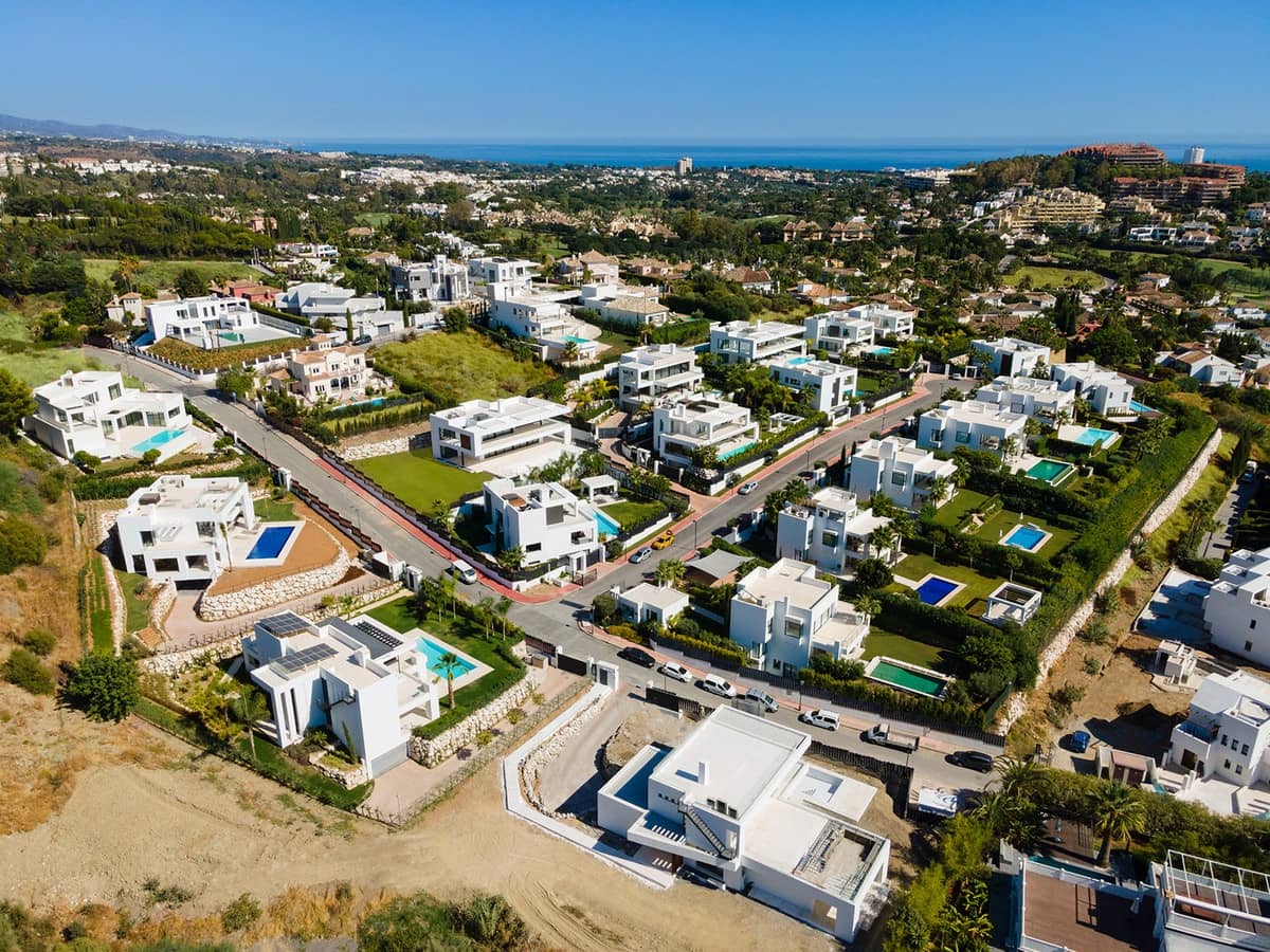 5 makuuhuone Huvila myytävänä paikassa Nueva Andalucia mukana uima-altaan 
autotalli - 3 150 000 € (Ref: 6943621)