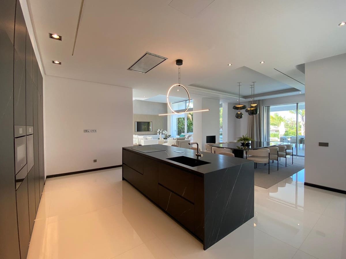 5 soveværelse Villa til salg i Guadalmina med swimmingpool garage - € 4.250.000 (Ref: 6966472)