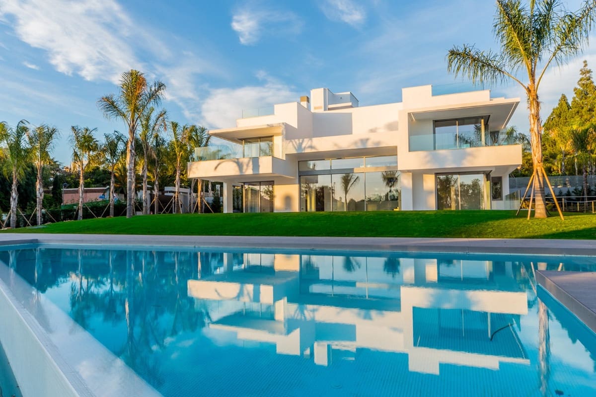 5 soveværelse Villa til salg i Guadalmina med swimmingpool garage - € 4.250.000 (Ref: 6966472)