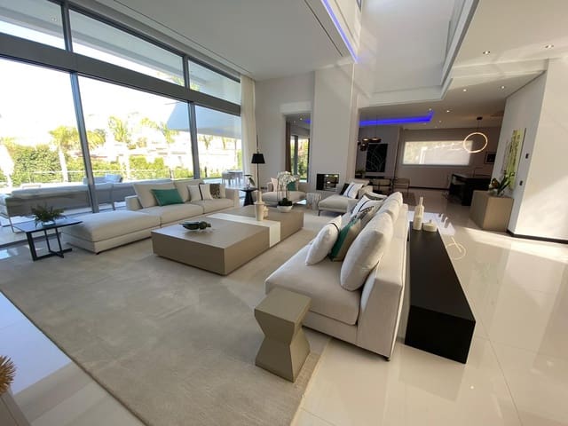 5 makuuhuone Huvila myytävänä paikassa Guadalmina Baja, Marbella mukana uima-altaan 
autotalli - 4 250 000 € (Ref: 6966472)