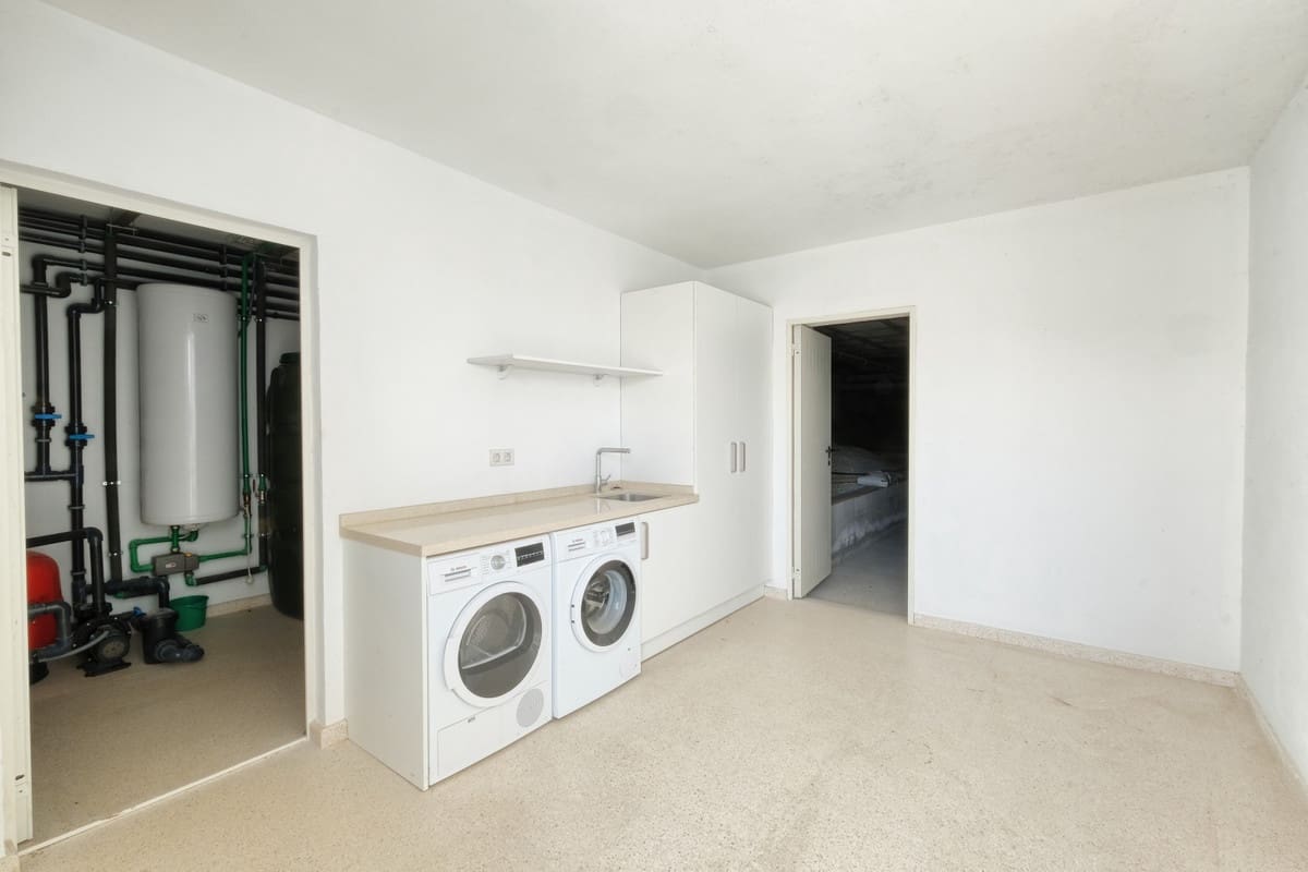 Chalet de 4 habitaciones en Benahavís en venta con garaje - 1.900.000 € (Ref: 6978183)