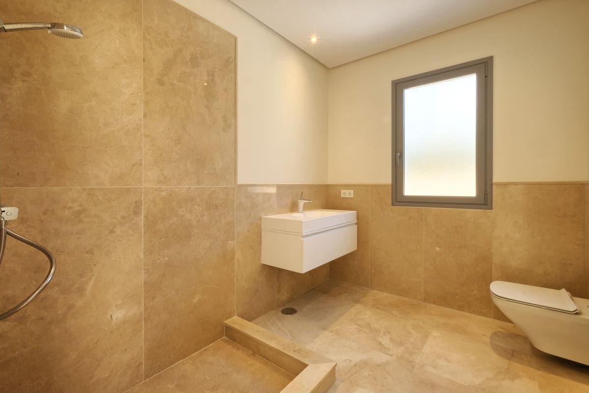 Chalet de 4 habitaciones en Benahavís en venta con piscina garaje - 2.400.000 € (Ref: 6983934)